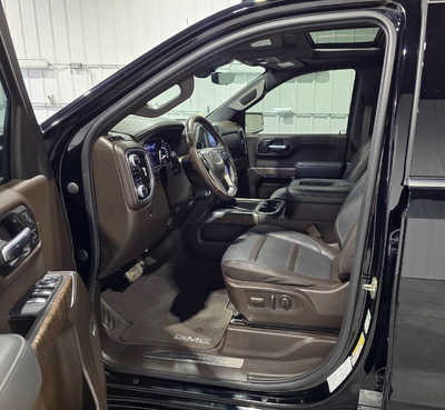 2021 GMC 1500 Crew Cab, $35595. Photo 7