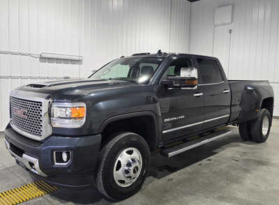 2017 GMC 3500 Crew Cab, $38895. Photo 2
