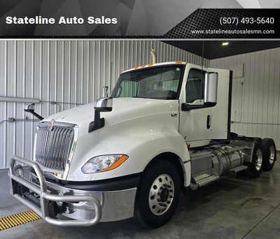 2019 International Truck, $29495. Photo 1
