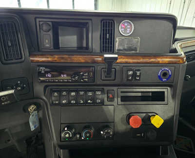 2019 International Truck, $29495. Photo 11