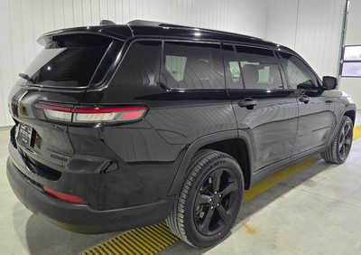 2022 Jeep Grand Cherokee L, $30995. Photo 5