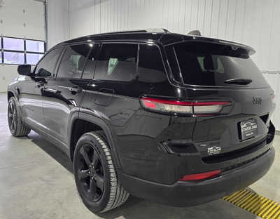 2022 Jeep Grand Cherokee L, $30995. Photo 6