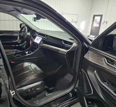 2022 Jeep Grand Cherokee L, $30995. Photo 10
