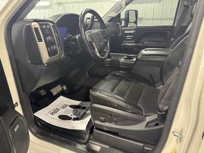 2014 GMC 1500 Crew Cab, $17495. Photo 6