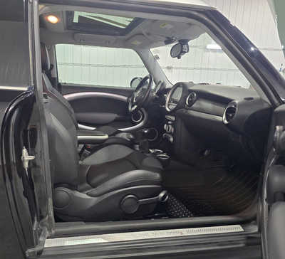 2010 MINI Clubman, $6995. Photo 8