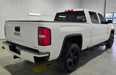 2017 GMC 1500 Crew Cab, $23895. Photo 5