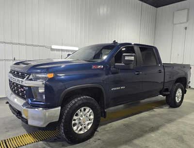2022 Chevrolet 2500 Crew Cab, $33495. Photo 2