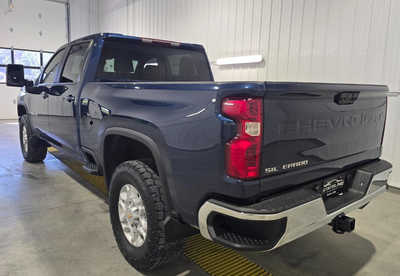2022 Chevrolet 2500 Crew Cab, $33495. Photo 6