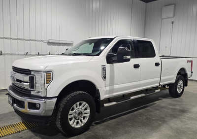 2019 Ford F250 Crew Cab, $29995. Photo 2
