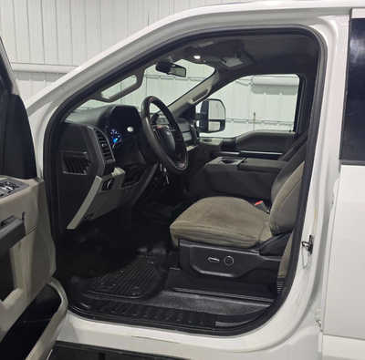 2019 Ford F250 Crew Cab, $29995. Photo 7