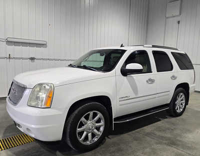 2011 GMC Yukon, $7995. Photo 2