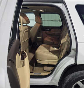 2011 GMC Yukon, $7995. Photo 8