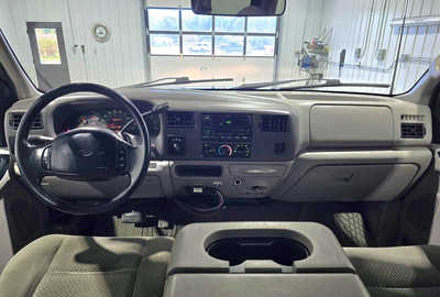 2001 Ford F350 Crew Cab, $13995. Photo 9