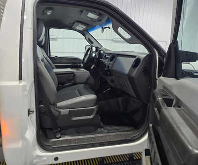 2016 Ford F450-8000, $25995. Photo 8