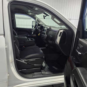 2018 GMC 2500 Crew Cab, $29495. Photo 9