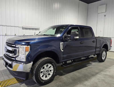 2020 Ford F250 Crew Cab, $31595. Photo 2