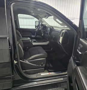 2018 Chevrolet 2500 Crew Cab, $32995. Photo 8