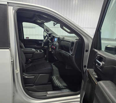 2020 Chevrolet 2500 Crew Cab, $31895. Photo 9