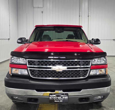 2005 Chevrolet 2500 Crew Cab, $42995. Photo 3