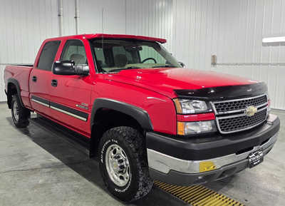 2005 Chevrolet 2500 Crew Cab, $42995. Photo 4
