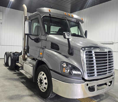 2018 Freightliner , $19900. Photo 4