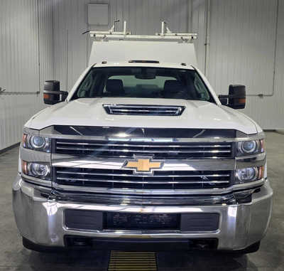 2018 Chevrolet 3500 Crew Cab, $26995. Photo 3
