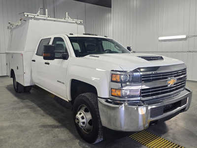 2018 Chevrolet 3500 Crew Cab, $26995. Photo 4