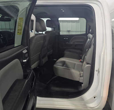 2018 Chevrolet 3500 Crew Cab, $26995. Photo 9