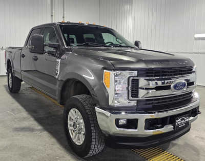 2017 Ford F250 Crew Cab, $24995. Photo 4