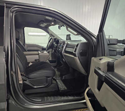 2017 Ford F250 Crew Cab, $24995. Photo 9