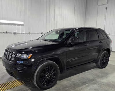 2020 Jeep Cherokee, $24495. Photo 2