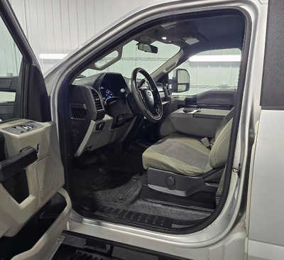 2019 Ford F250 Crew Cab, $25995. Photo 6