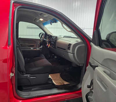 2013 Chevrolet 2500 Reg Cab, $23995. Photo 8