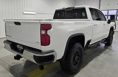 2021 Chevrolet 2500 Crew Cab, $38495. Photo 5