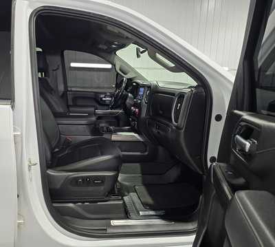 2021 Chevrolet 2500 Crew Cab, $38495. Photo 7