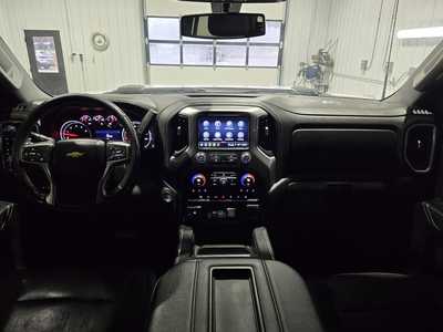 2021 Chevrolet 2500 Crew Cab, $38495. Photo 9