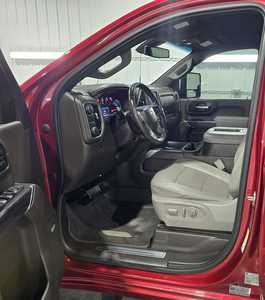 2022 Chevrolet 2500 Crew Cab, $42995. Photo 7