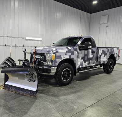 2017 Ford F250 Reg Cab, $39995. Photo 2