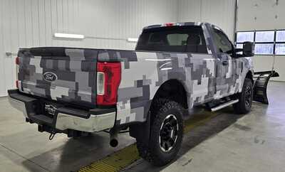 2017 Ford F250 Reg Cab, $39995. Photo 5