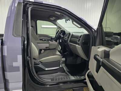 2017 Ford F250 Reg Cab, $39995. Photo 8