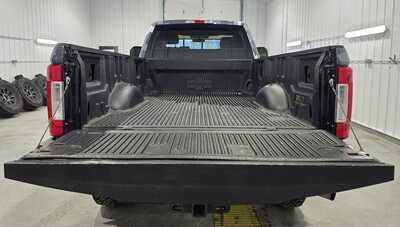 2017 Ford F250 Reg Cab, $39995. Photo 12