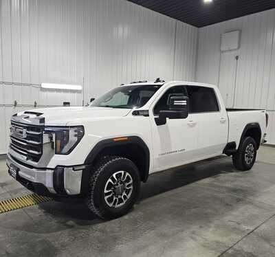 2024 GMC 2500 Crew Cab, $46995. Photo 2