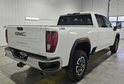2024 GMC 2500 Crew Cab, $46995. Photo 5