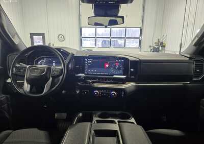 2024 GMC 2500 Crew Cab, $46995. Photo 10