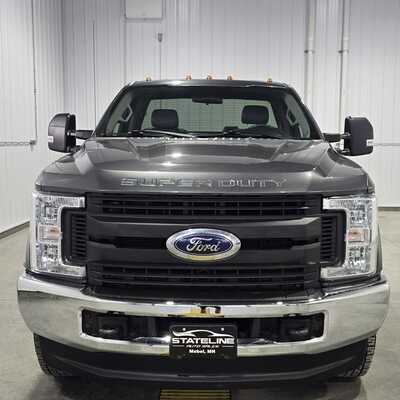 2017 Ford F350 Reg Cab, $32495. Photo 3
