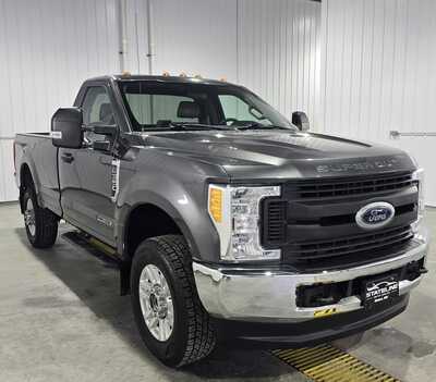 2017 Ford F350 Reg Cab, $32495. Photo 4