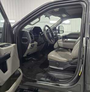 2017 Ford F350 Reg Cab, $32495. Photo 7