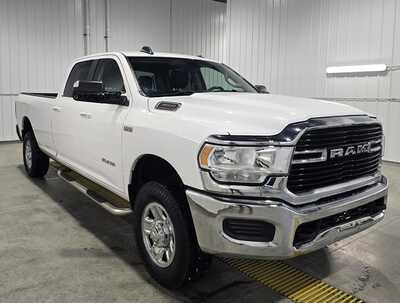2019 RAM 3500 Crew Cab, $28995. Photo 4