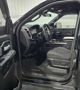 2022 RAM 2500 Crew Cab, $35695. Photo 7
