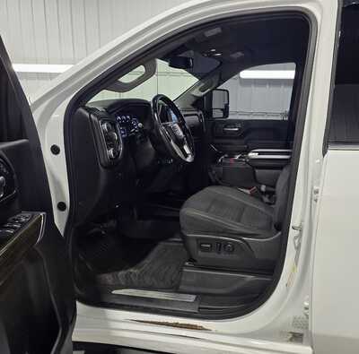 2023 GMC 3500 Crew Cab, $38995. Photo 7